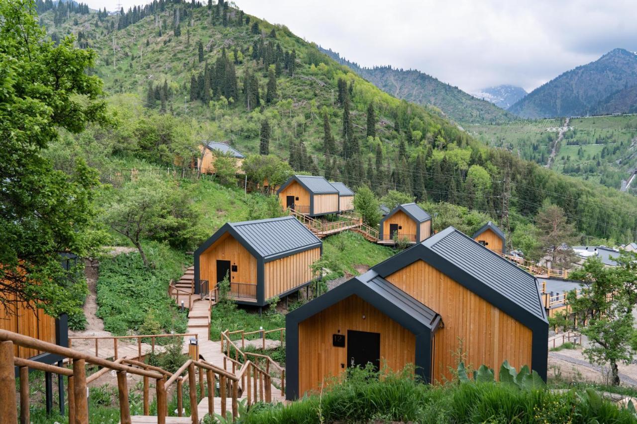 Qazaq Auyl Eco Hotel Alma-Ata Exteriör bild