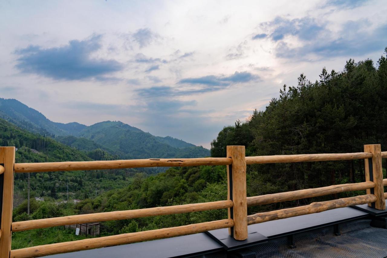 Qazaq Auyl Eco Hotel Alma-Ata Exteriör bild
