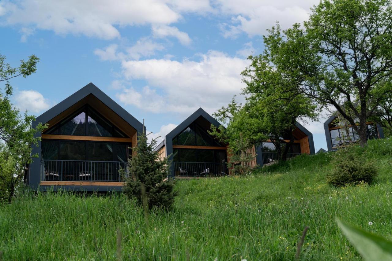 Qazaq Auyl Eco Hotel Alma-Ata Exteriör bild