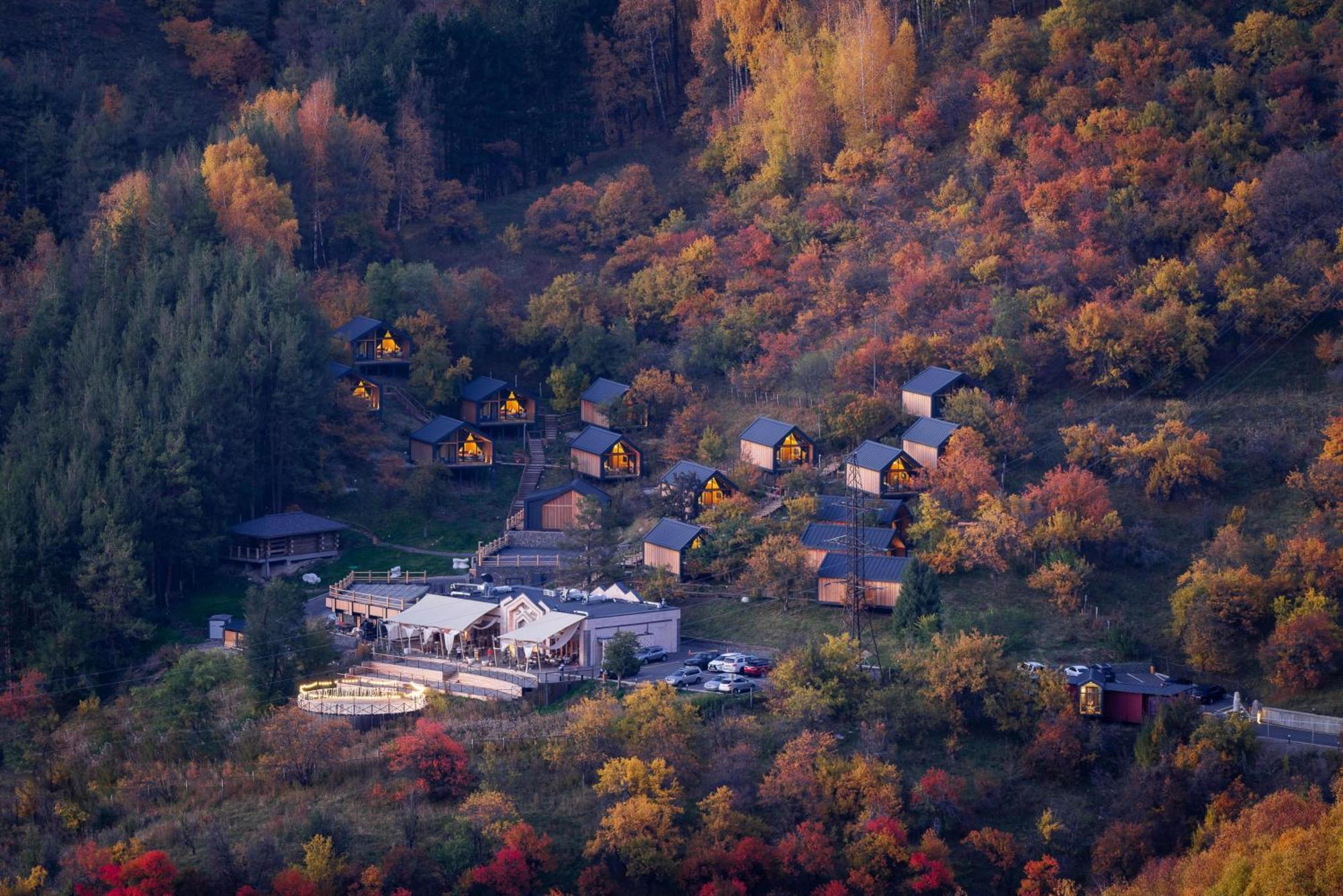 Qazaq Auyl Eco Hotel Alma-Ata Exteriör bild